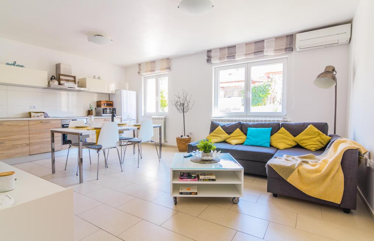 Apartments Nicole Пула Екстер'єр фото